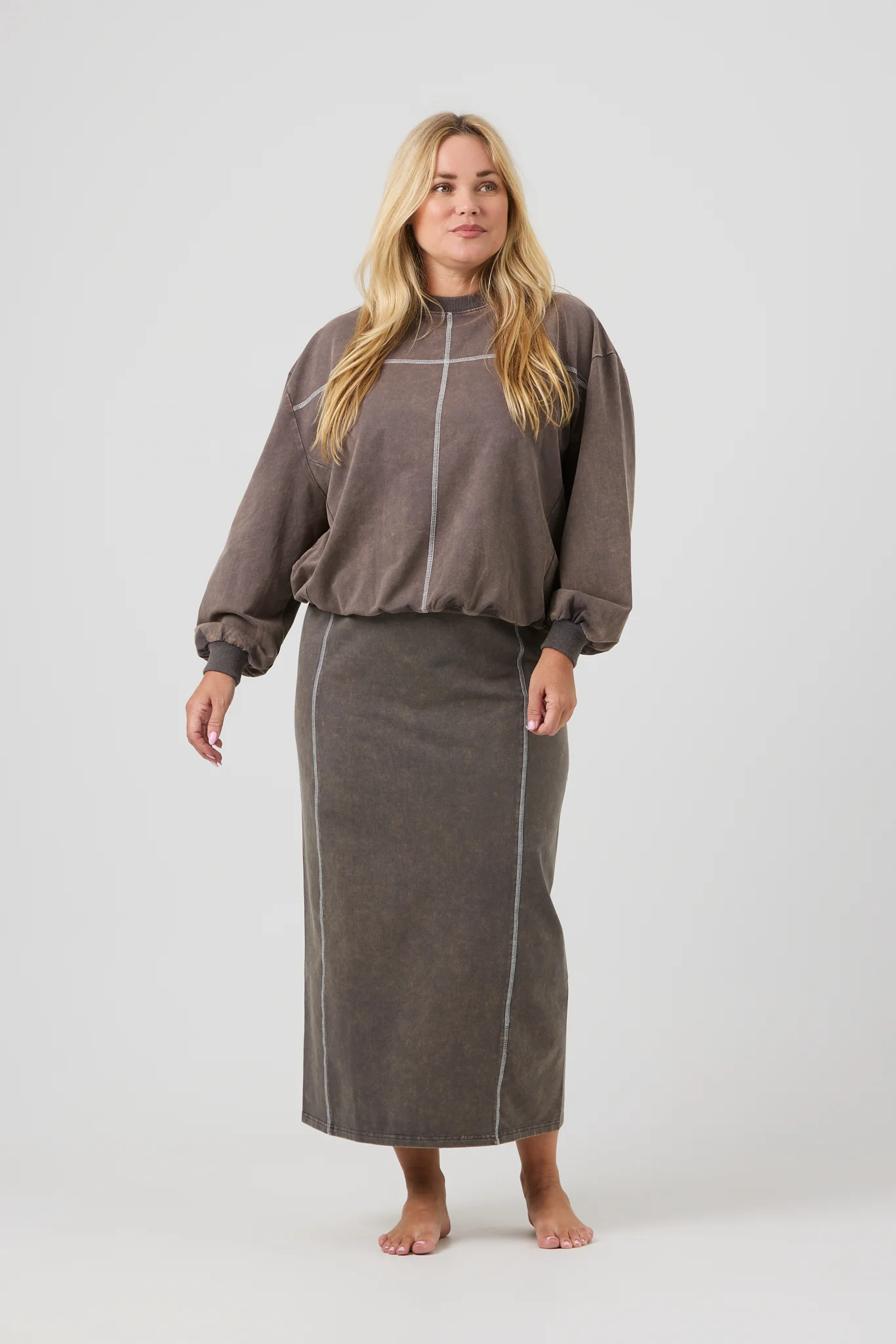 Ari Sweatshirt - Image 11